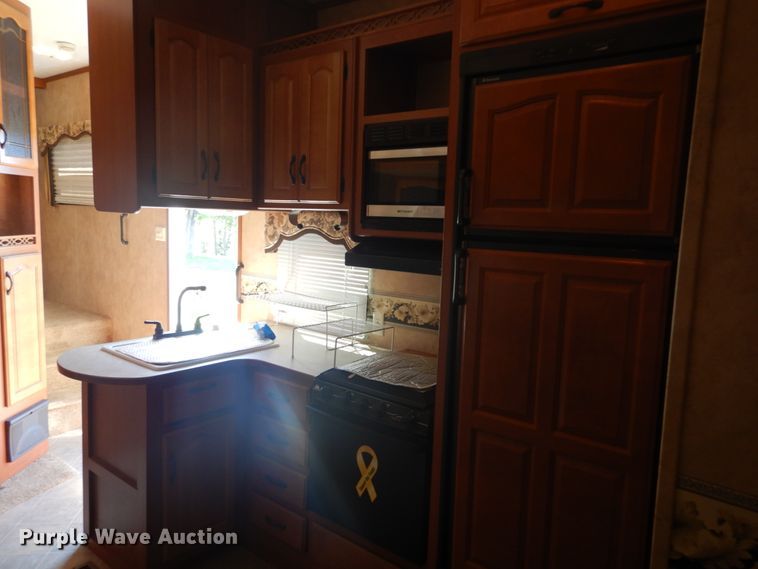 image for item DH5142 2007 Keystone Montana Mountaineer 342PHT  camper