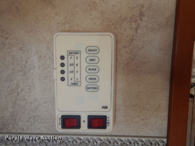 image for item DH5142 2007 Keystone Montana Mountaineer 342PHT  camper