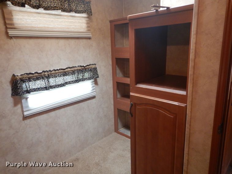 image for item DH5142 2007 Keystone Montana Mountaineer 342PHT  camper