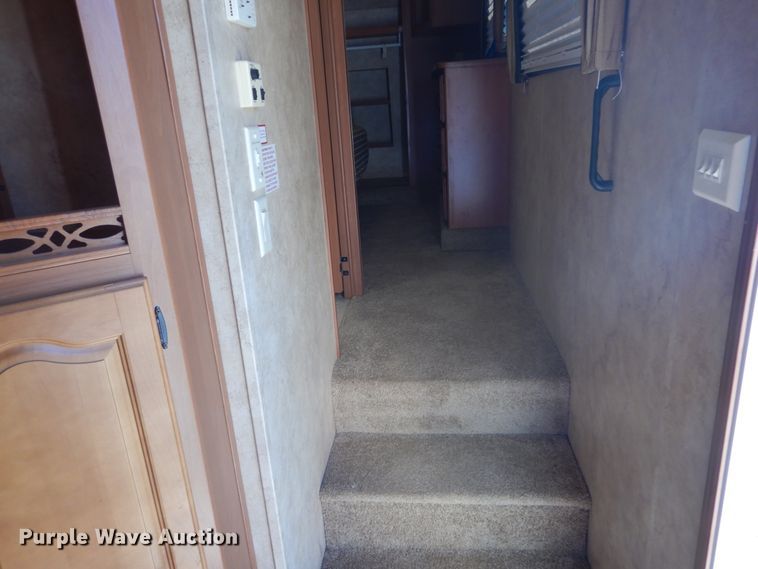 image for item DH5142 2007 Keystone Montana Mountaineer 342PHT  camper