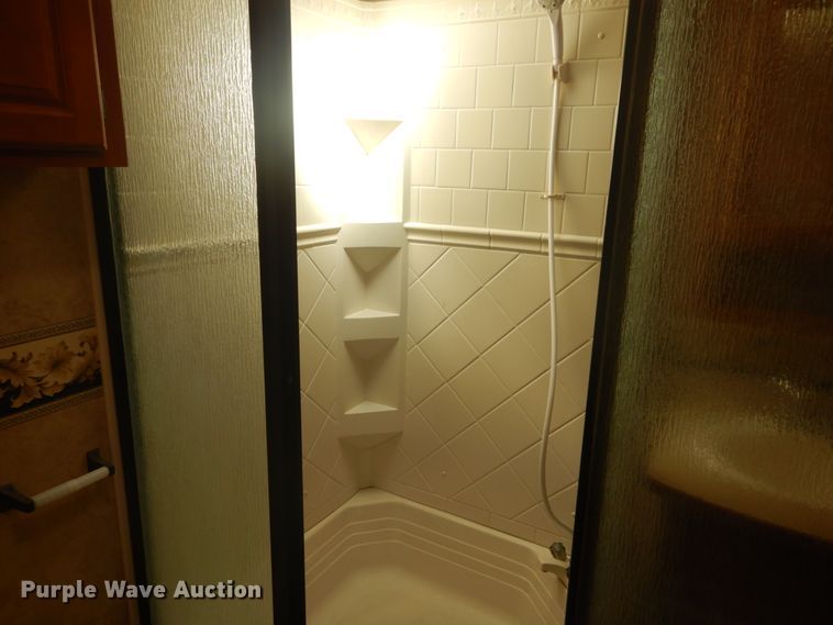 image for item DH5142 2007 Keystone Montana Mountaineer 342PHT  camper