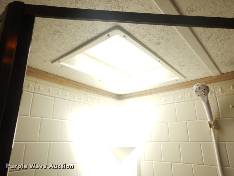 image for item DH5142 2007 Keystone Montana Mountaineer 342PHT  camper