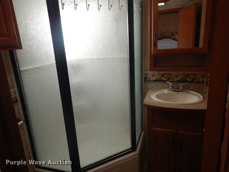 image for item DH5142 2007 Keystone Montana Mountaineer 342PHT  camper