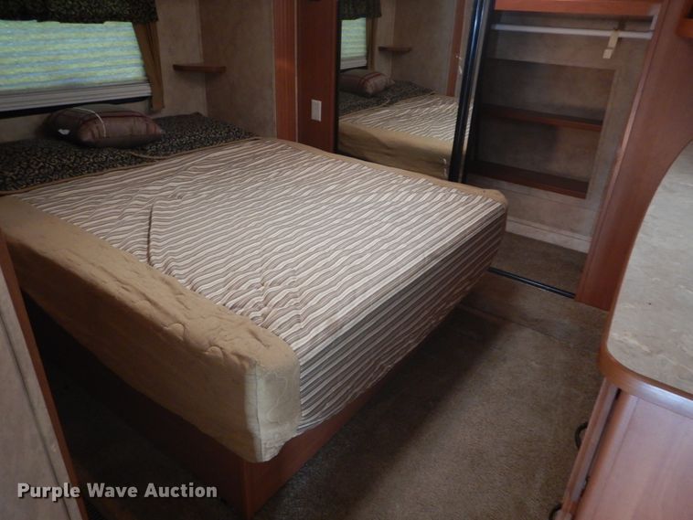 image for item DH5142 2007 Keystone Montana Mountaineer 342PHT  camper