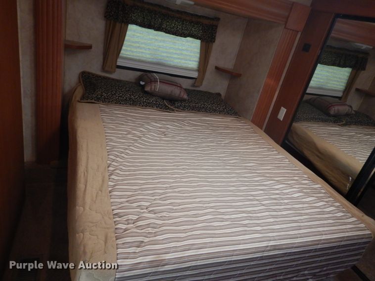 image for item DH5142 2007 Keystone Montana Mountaineer 342PHT  camper