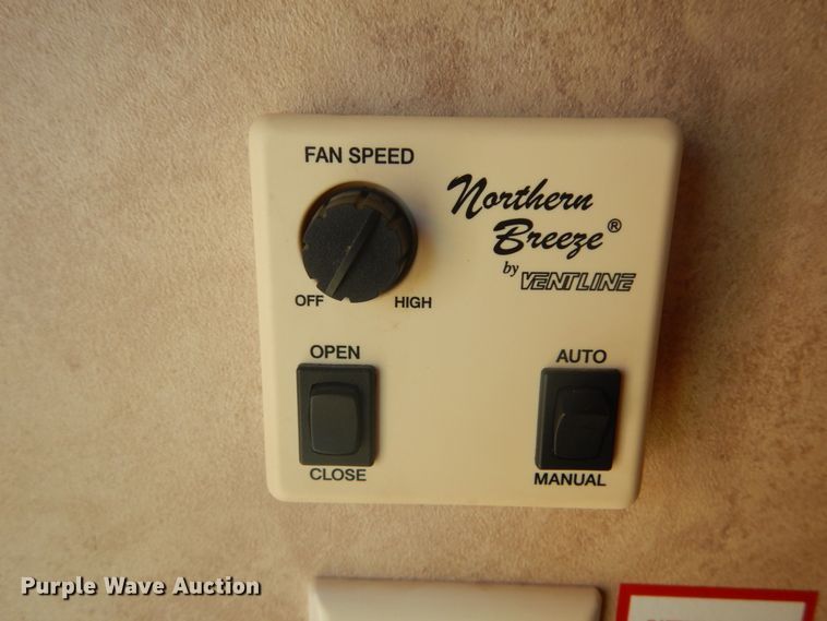 image for item DH5142 2007 Keystone Montana Mountaineer 342PHT  camper