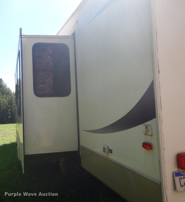 image for item DH5142 2007 Keystone Montana Mountaineer 342PHT  camper