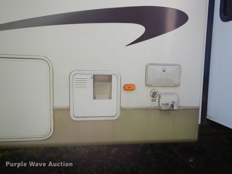 image for item DH5142 2007 Keystone Montana Mountaineer 342PHT  camper