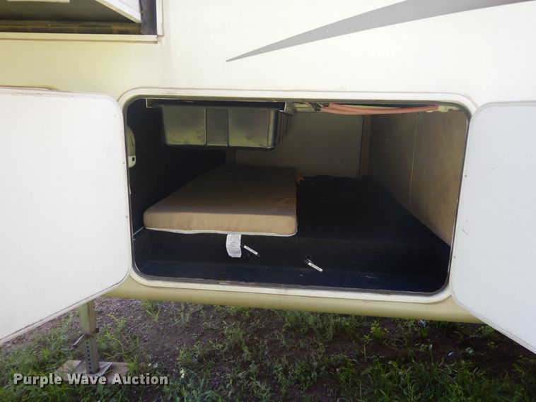 image for item DH5142 2007 Keystone Montana Mountaineer 342PHT  camper