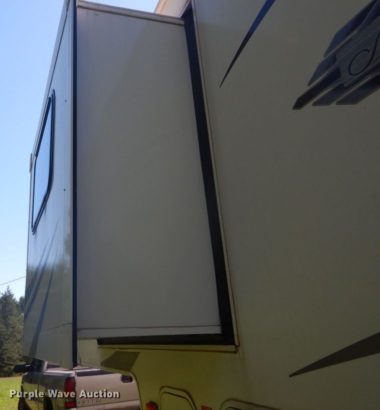 image for item DH5142 2007 Keystone Montana Mountaineer 342PHT  camper