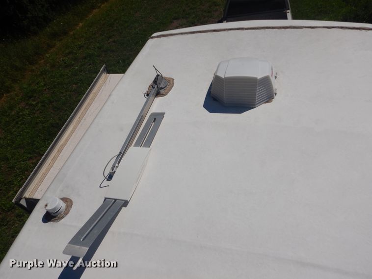 image for item DH5142 2007 Keystone Montana Mountaineer 342PHT  camper