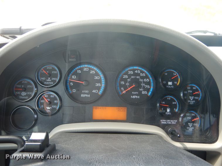 image for item DH5156 2009 International 3200  shuttle bus