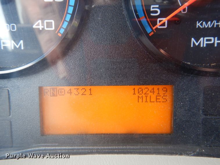 image for item DH5156 2009 International 3200  shuttle bus