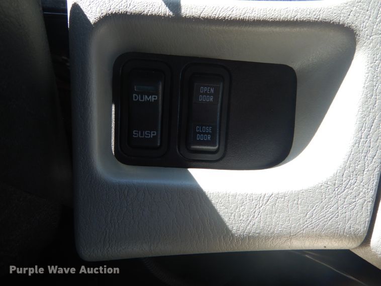 image for item DH5156 2009 International 3200  shuttle bus