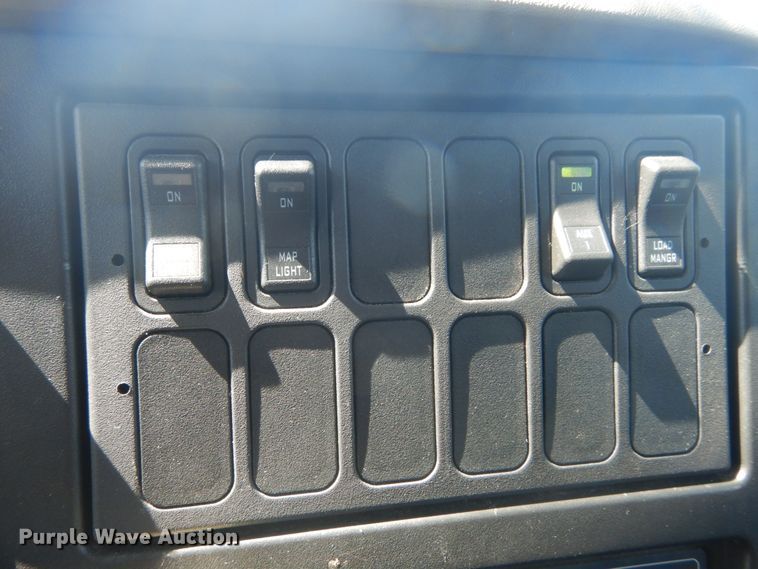 image for item DH5156 2009 International 3200  shuttle bus