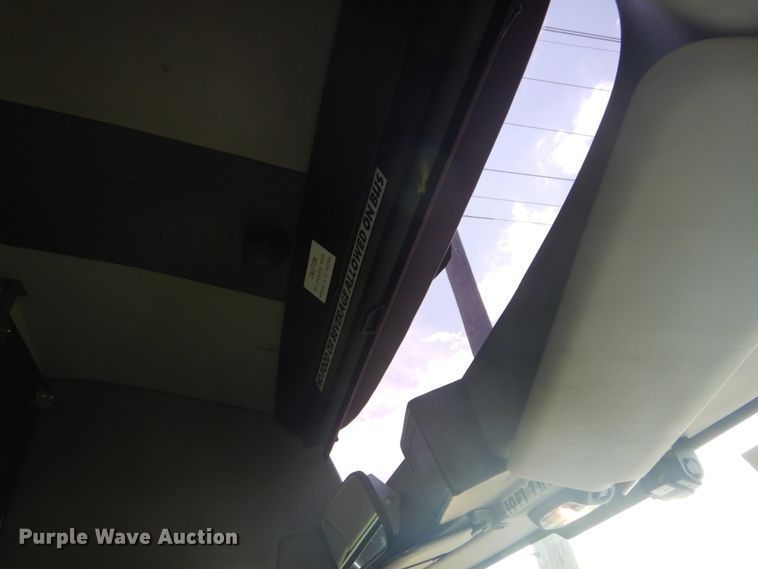 image for item DH5156 2009 International 3200  shuttle bus