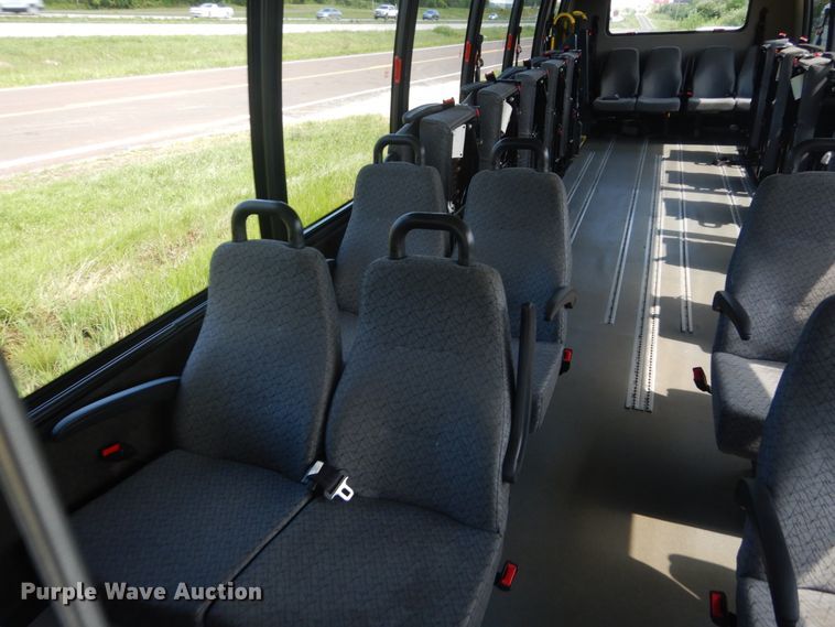 image for item DH5156 2009 International 3200  shuttle bus