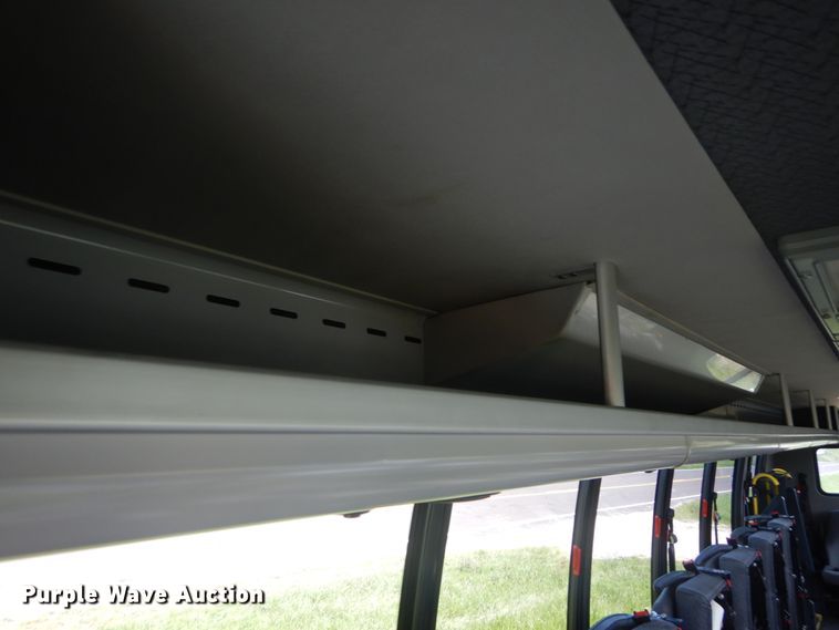 image for item DH5156 2009 International 3200  shuttle bus