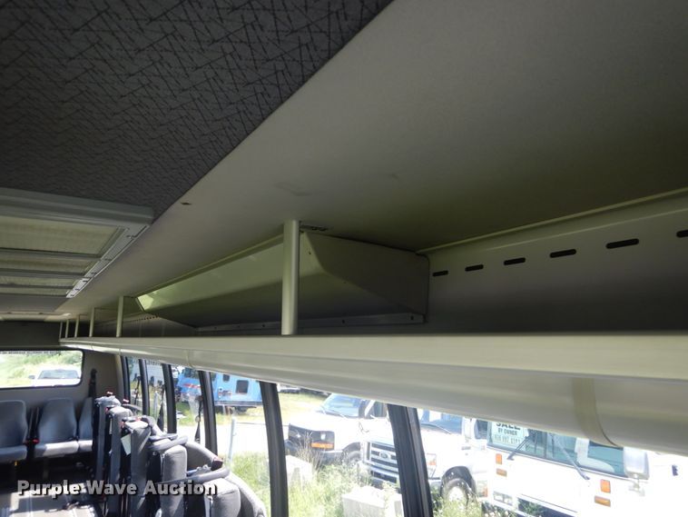 image for item DH5156 2009 International 3200  shuttle bus