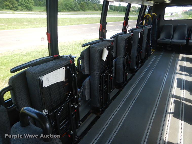 image for item DH5156 2009 International 3200  shuttle bus