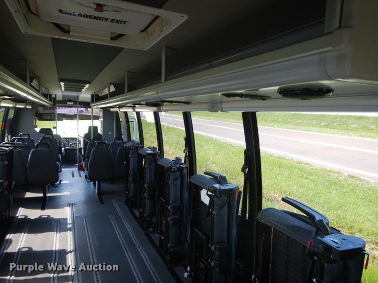 image for item DH5156 2009 International 3200  shuttle bus