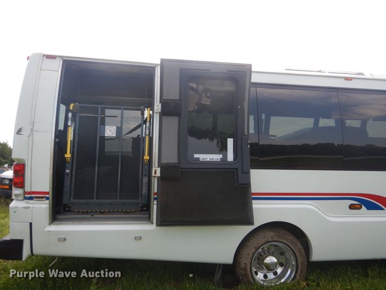 image for item DH5156 2009 International 3200  shuttle bus