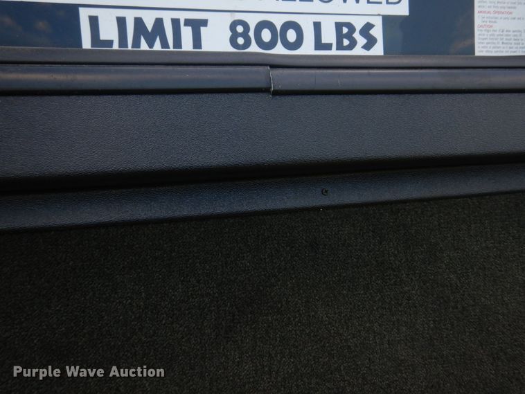 image for item DH5156 2009 International 3200  shuttle bus