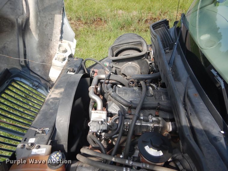 image for item DH5156 2009 International 3200  shuttle bus