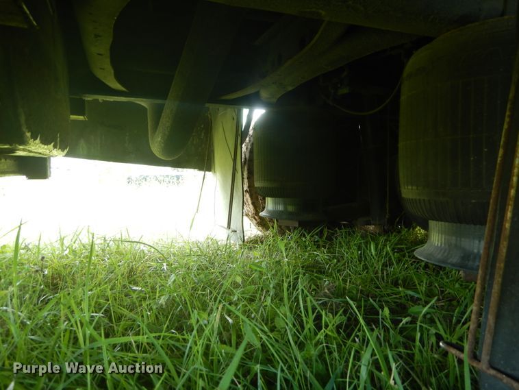 image for item DH5156 2009 International 3200  shuttle bus