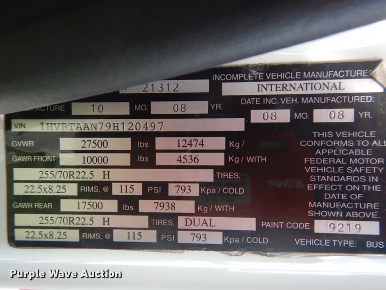 image for item DH5156 2009 International 3200  shuttle bus