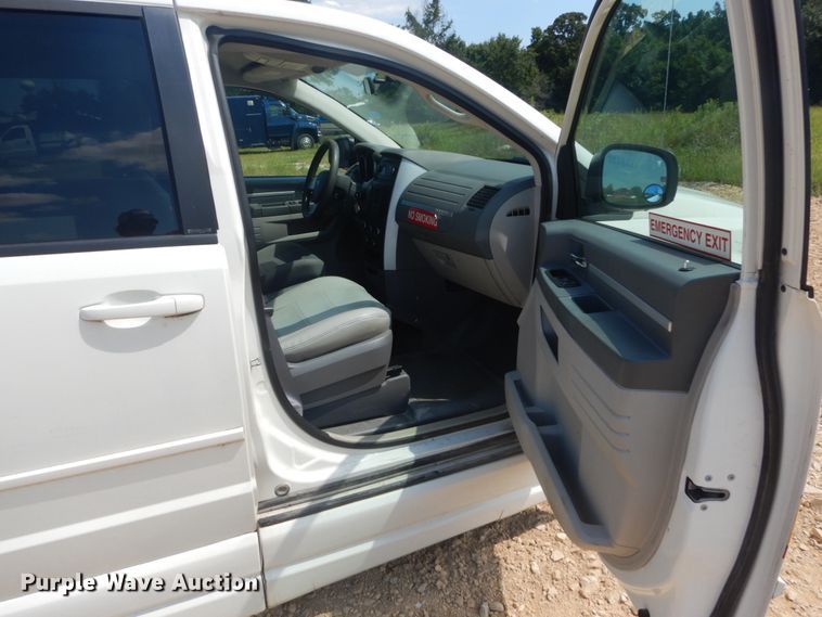 image for item DH5157 2009 Dodge Grand Caravan  handicap accessible van