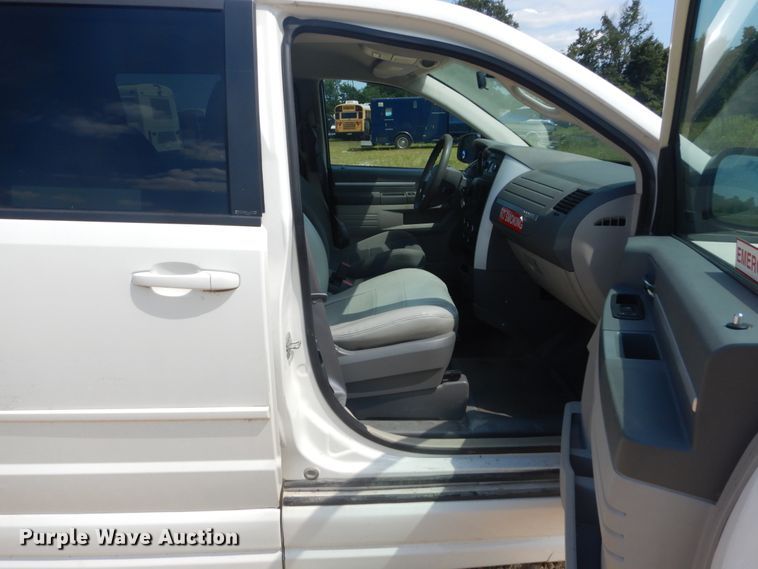 image for item DH5157 2009 Dodge Grand Caravan  handicap accessible van