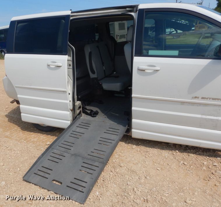 image for item DH5157 2009 Dodge Grand Caravan  handicap accessible van