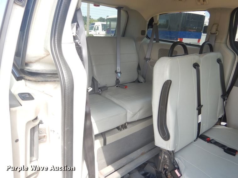 image for item DH5157 2009 Dodge Grand Caravan  handicap accessible van