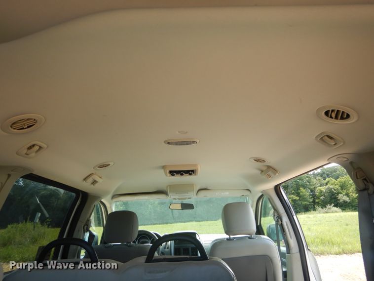 image for item DH5157 2009 Dodge Grand Caravan  handicap accessible van