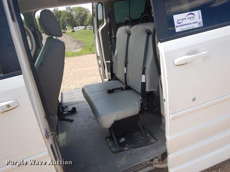 image for item DH5157 2009 Dodge Grand Caravan  handicap accessible van