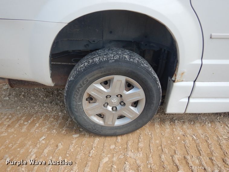 image for item DH5157 2009 Dodge Grand Caravan  handicap accessible van