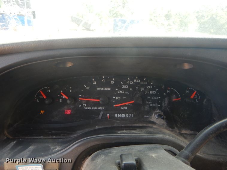 image for item DH5158 2004 Ford E450  shuttle bus