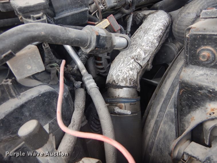 image for item DH5158 2004 Ford E450  shuttle bus