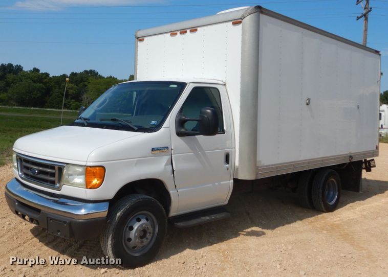 image for item DH5159 2006 Ford E350 Super Duty  box truck