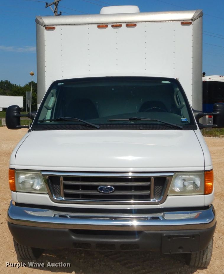 image for item DH5159 2006 Ford E350 Super Duty  box truck
