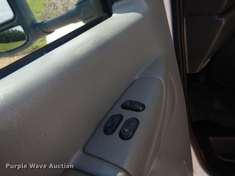 image for item DH5159 2006 Ford E350 Super Duty  box truck