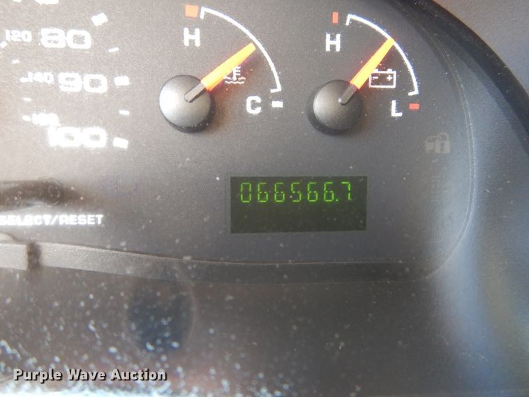 image for item DH5159 2006 Ford E350 Super Duty  box truck