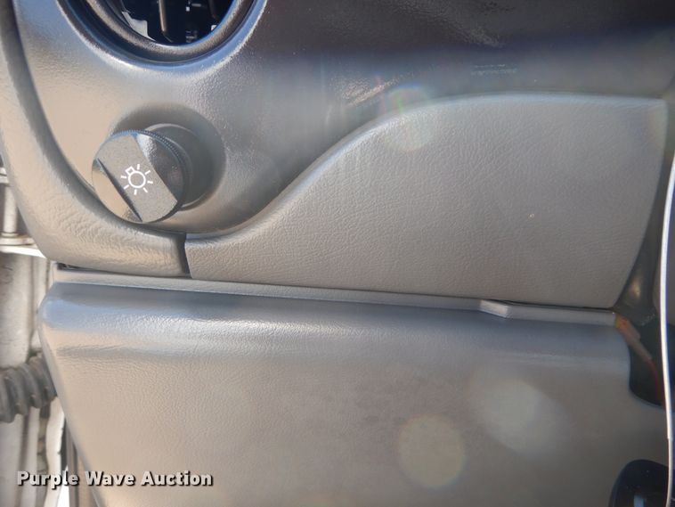 image for item DH5159 2006 Ford E350 Super Duty  box truck