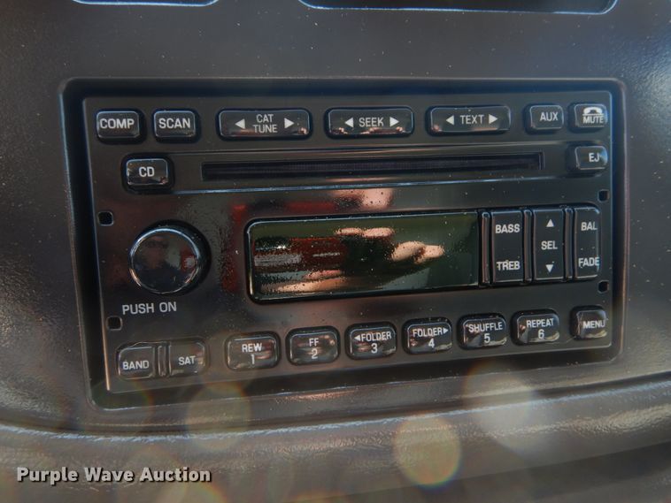 image for item DH5159 2006 Ford E350 Super Duty  box truck