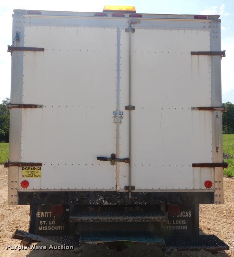 image for item DH5159 2006 Ford E350 Super Duty  box truck