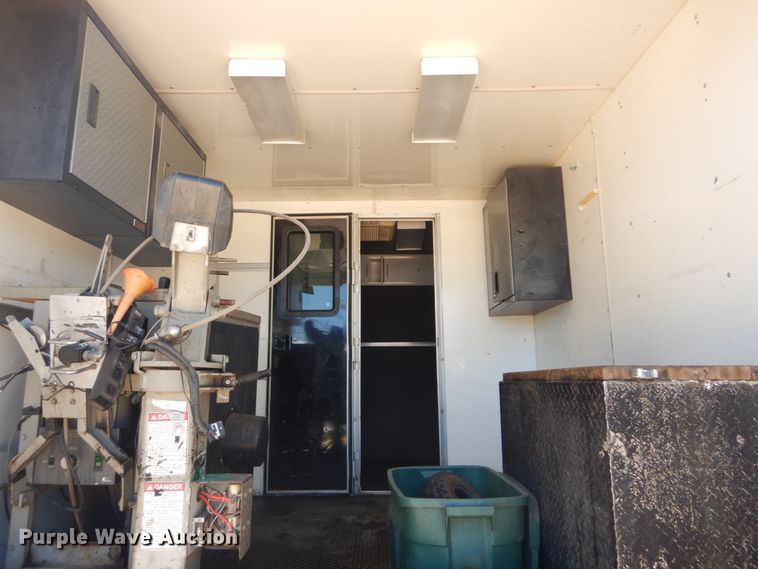 image for item DH5159 2006 Ford E350 Super Duty  box truck