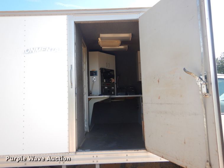 image for item DH5159 2006 Ford E350 Super Duty  box truck