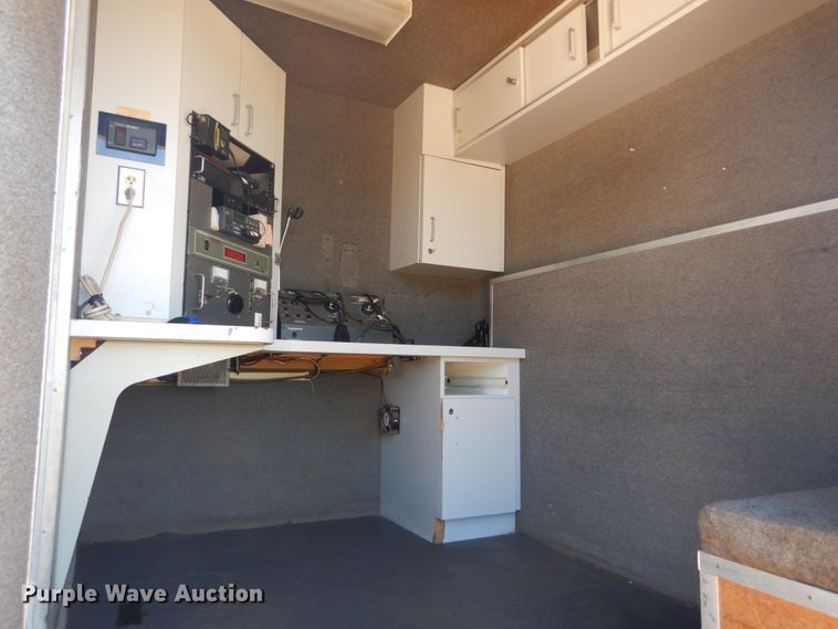 image for item DH5159 2006 Ford E350 Super Duty  box truck