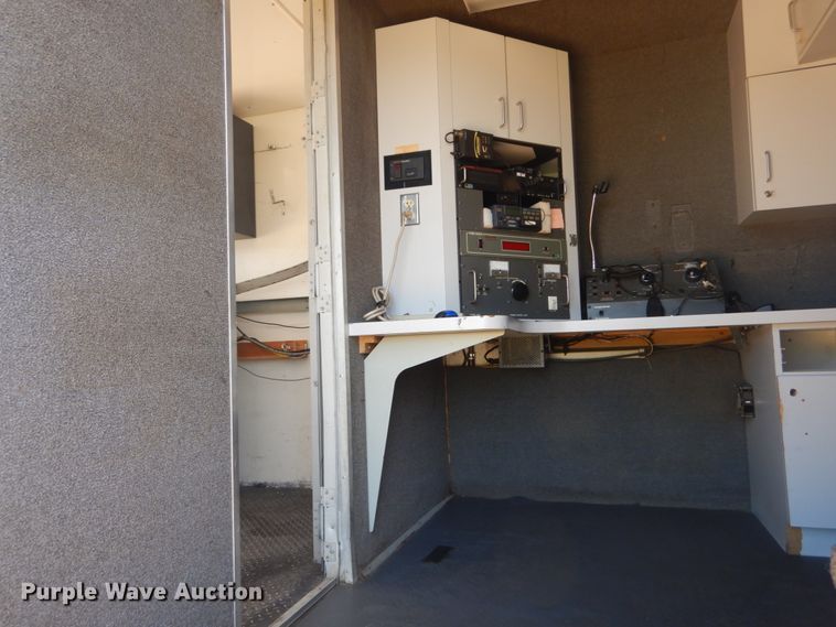 image for item DH5159 2006 Ford E350 Super Duty  box truck